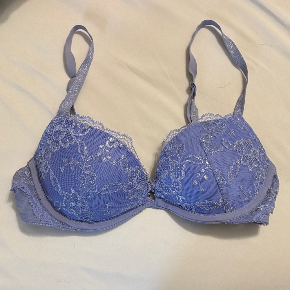 Victoria's Secret Lace Underwire Bra in Light Purple